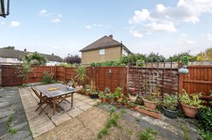 Side garden- click for photo gallery